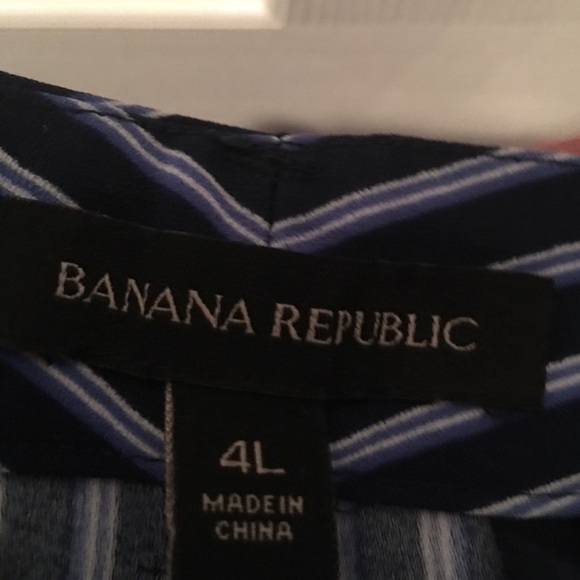 Striped Banana Republic Slacks- 4L - Picture 2 of 2
